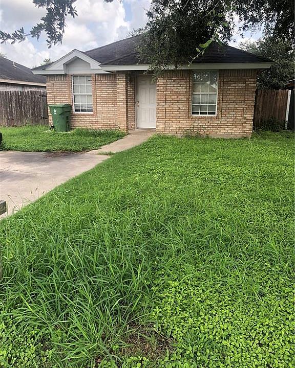 2nd image of 3207 Los Arcos Cir