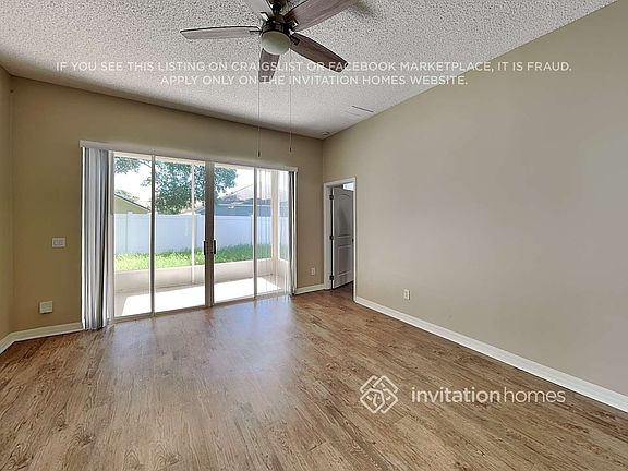 3rd image of 402 Sycamore Springs St