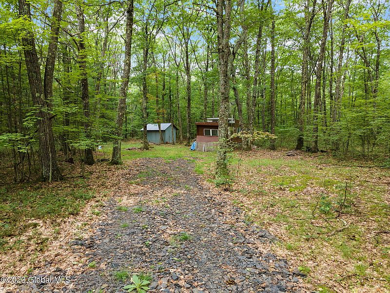 2nd image of 184 Last Chance Ln