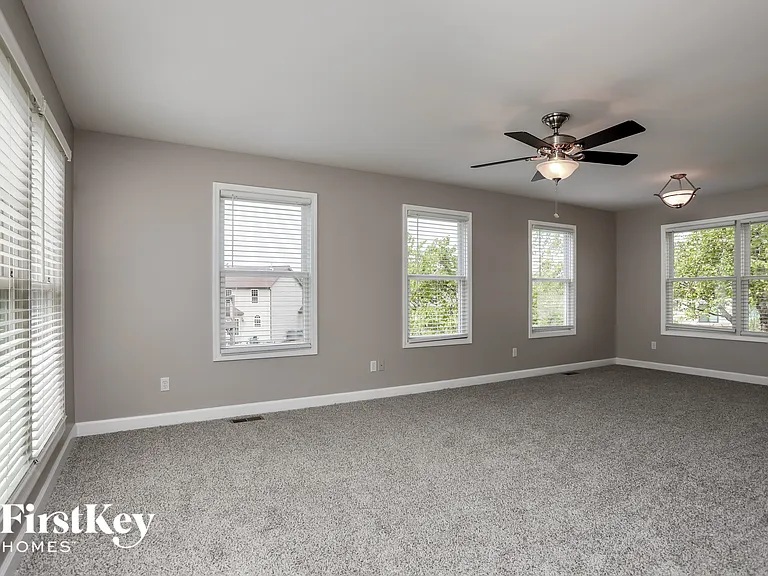 128 Homefield Lake Ct — Photo 3