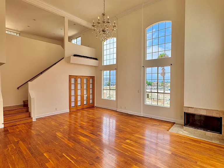 11812 Gorham Ave #Penthouse 1 — Photo 8