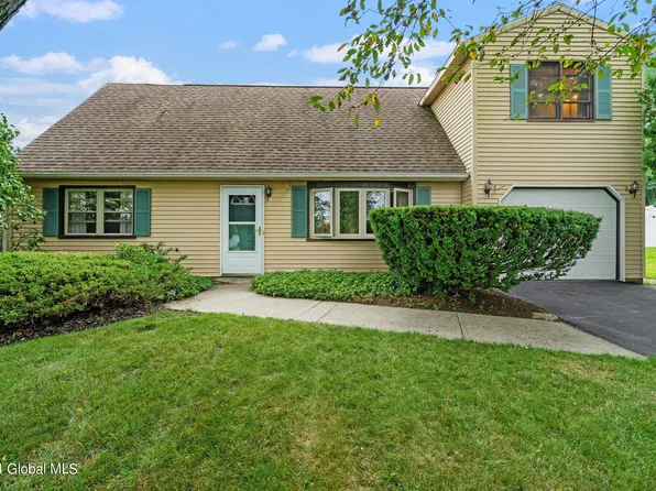 69 Meadowbrook Road, Watervliet, NY 12189