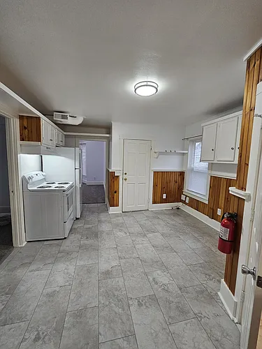 12 Maple St #B Photo 1