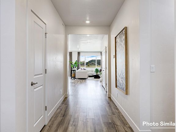 4th image of 15061 Lenticular Ave