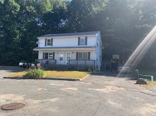 27-29 Waterford Cir, Springfield, MA 01129