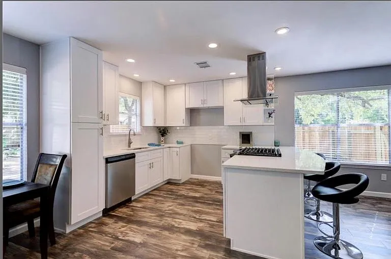1710 Palmetto Dr — Photo 5