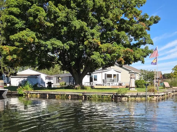 12601 Blue Lagoon Rd, Shelbyville, MI 49344