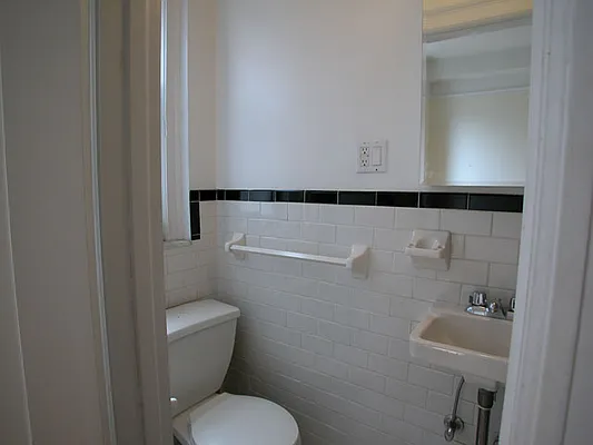 Rented by (Legacy) NY Quality Living Uptown | media 36