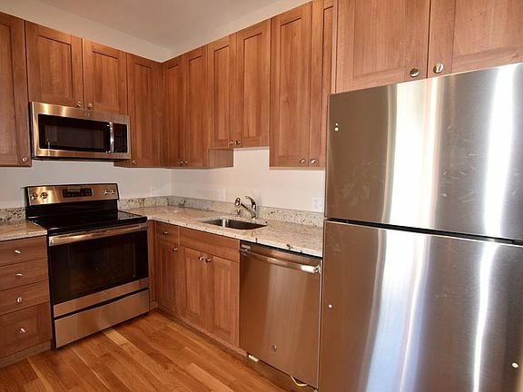 2nd image of 601 Washington St Ste 4