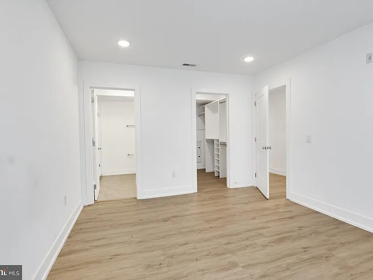 1335 N Marston St #402 — Photo 23