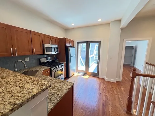 2 Mount Pleasant Pl #1A — Photo 2