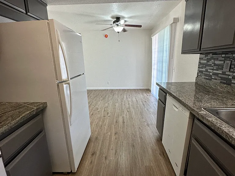 2798 N Junipero Ave #3 — Photo 8
