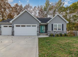 608 E Ross Ave, Kouts, IN