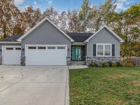 608 E Ross Ave, Kouts, IN 46347