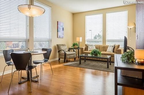 2nd image of 8185 E Lowry Blvd Unit 208