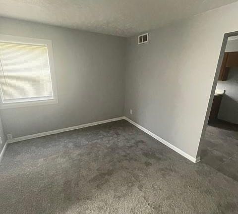 4th image of 1810 Mahoning Ave NW #3