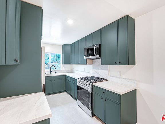 3rd image of 16185 W Sunset Blvd APT 9