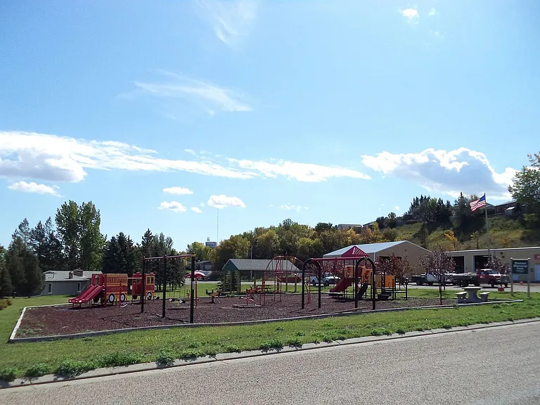 Burlington Apartments — Photo 15