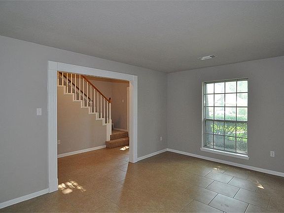 5th image of 2911 Little Bear Dr