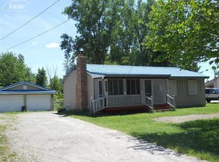 3383 Ponemah Dr, Fenton, MI 48430