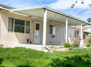 915 S Arthur Pl, Kennewick, WA 99336