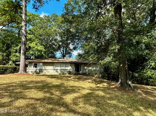 4133 Navajo Rd, Jackson, MS 39211