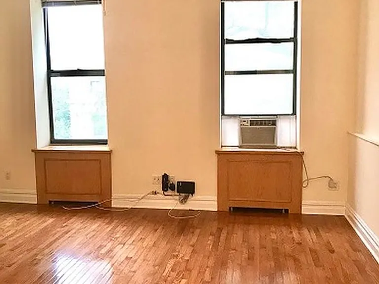 845 Lexington Ave #4F — Photo 2