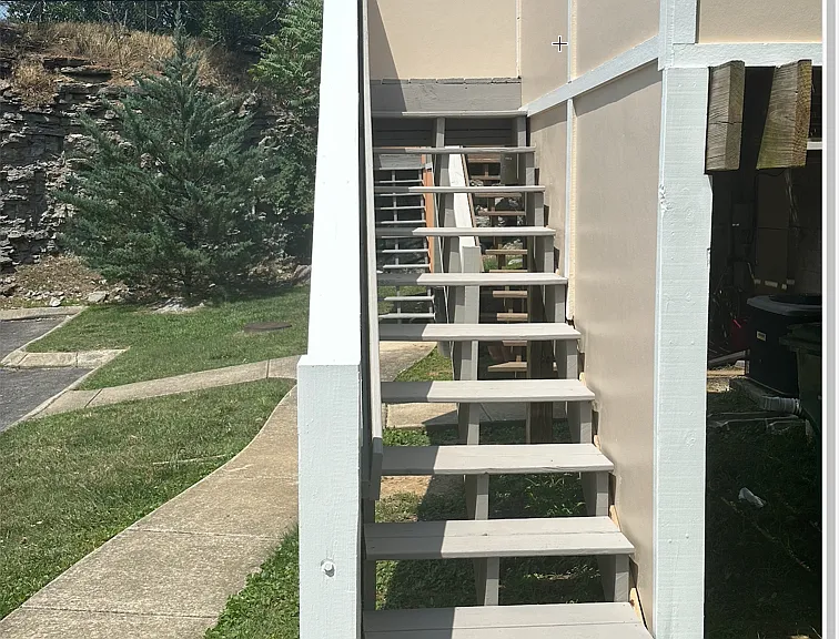 2304 Zermatt Ave — Photo 8