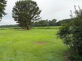 2nd image of 5615 Oakley Road