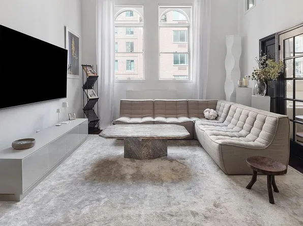 125 E 12th St APT 5H, New York, NY 10003