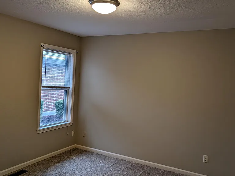 1547 Cumberland Ave — Photo 11