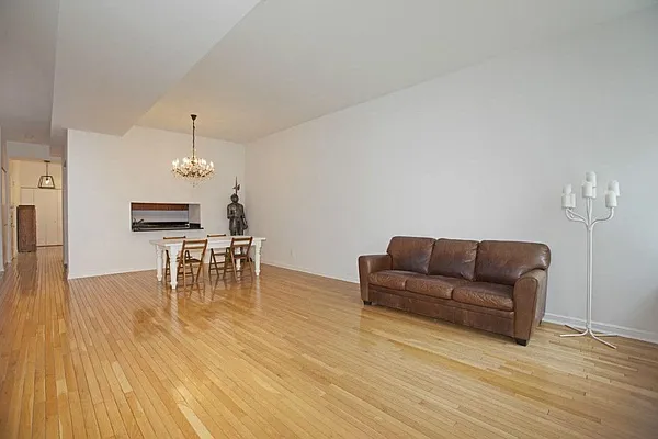 Rented by Level Group | media 12