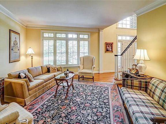 5th image of 7 River Court Ln