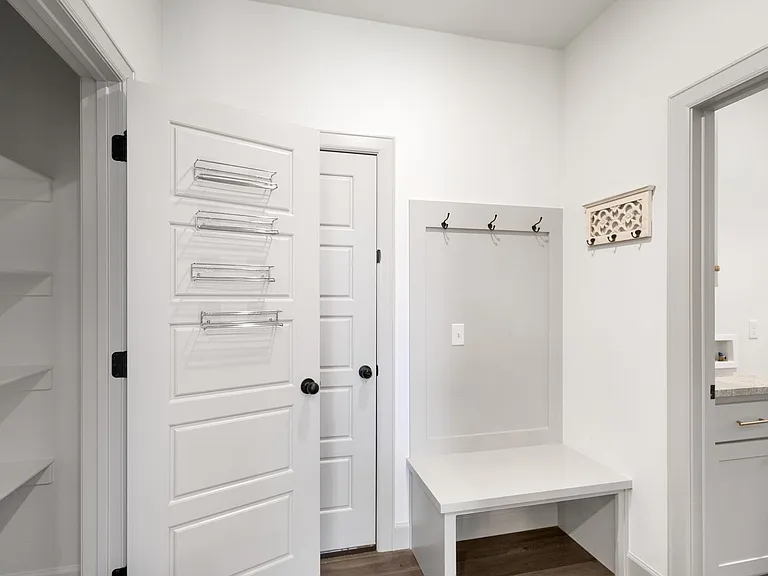 1001 Laux Ln — Photo 17