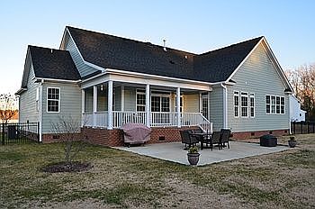 2nd image of 215 Bridlewood Ln