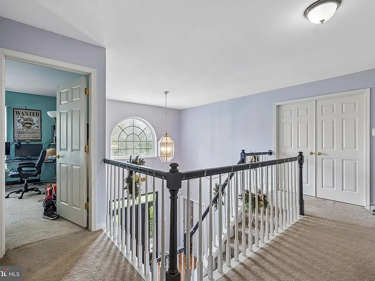 211 Tollgate Rd — Photo 17