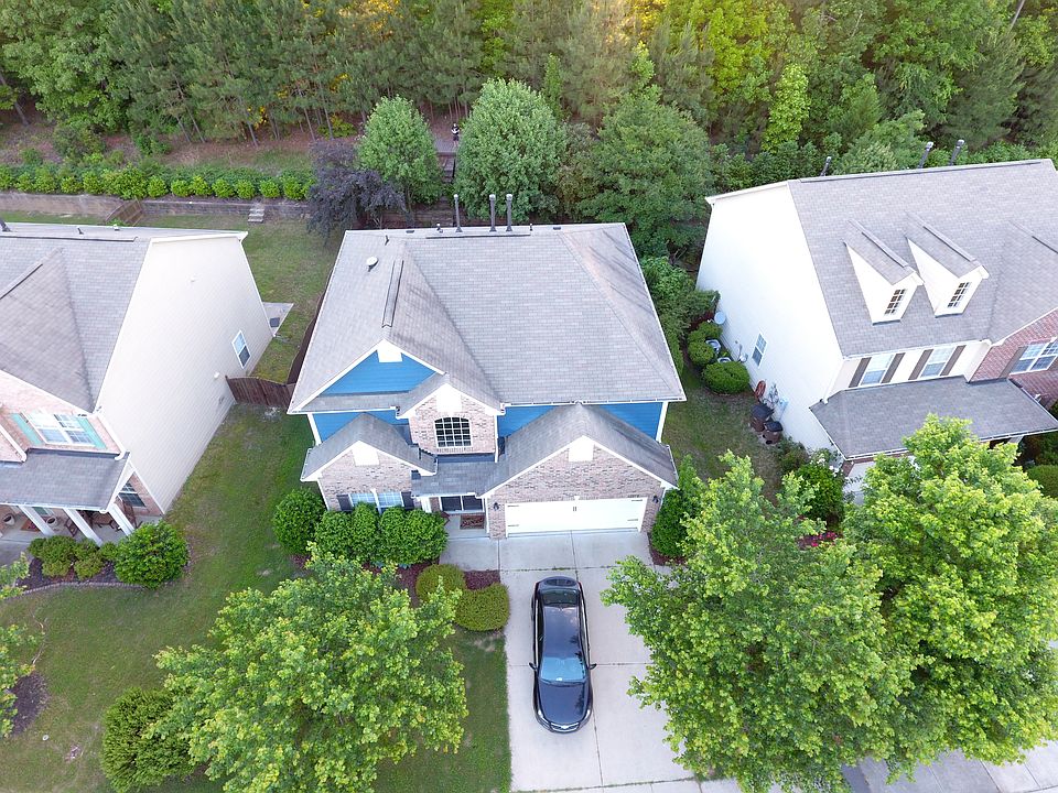 2nd image of 2348 Rainy Lake St