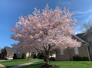 3707 Woodmont Park Ln, Louisville, KY 40245