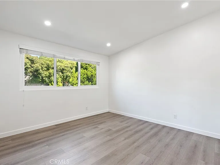 3205 Bayside Dr — Photo 8