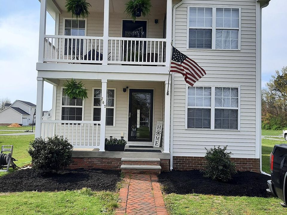 1st image of 207 Manning Ln
