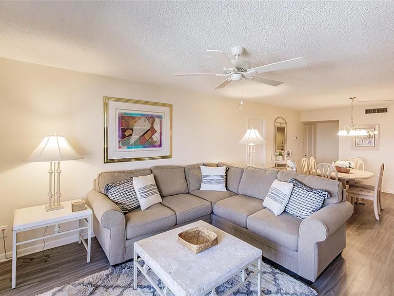 1055 W Peppertree Dr #302AA — Photo 12