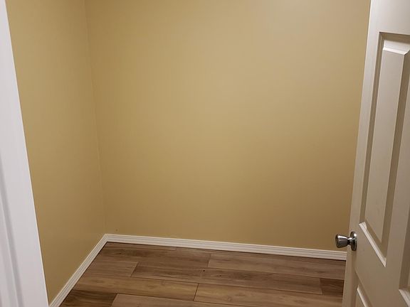 Office/possible 3rd bed