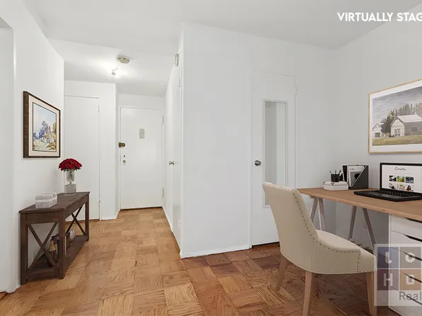 385 Grand Street L502 image 3 of 21