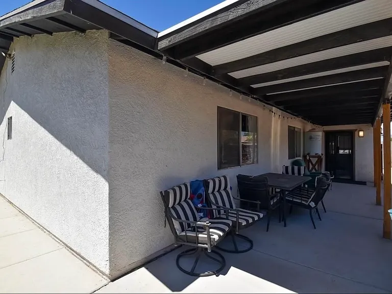 1367 S 22nd Ave — Photo 5