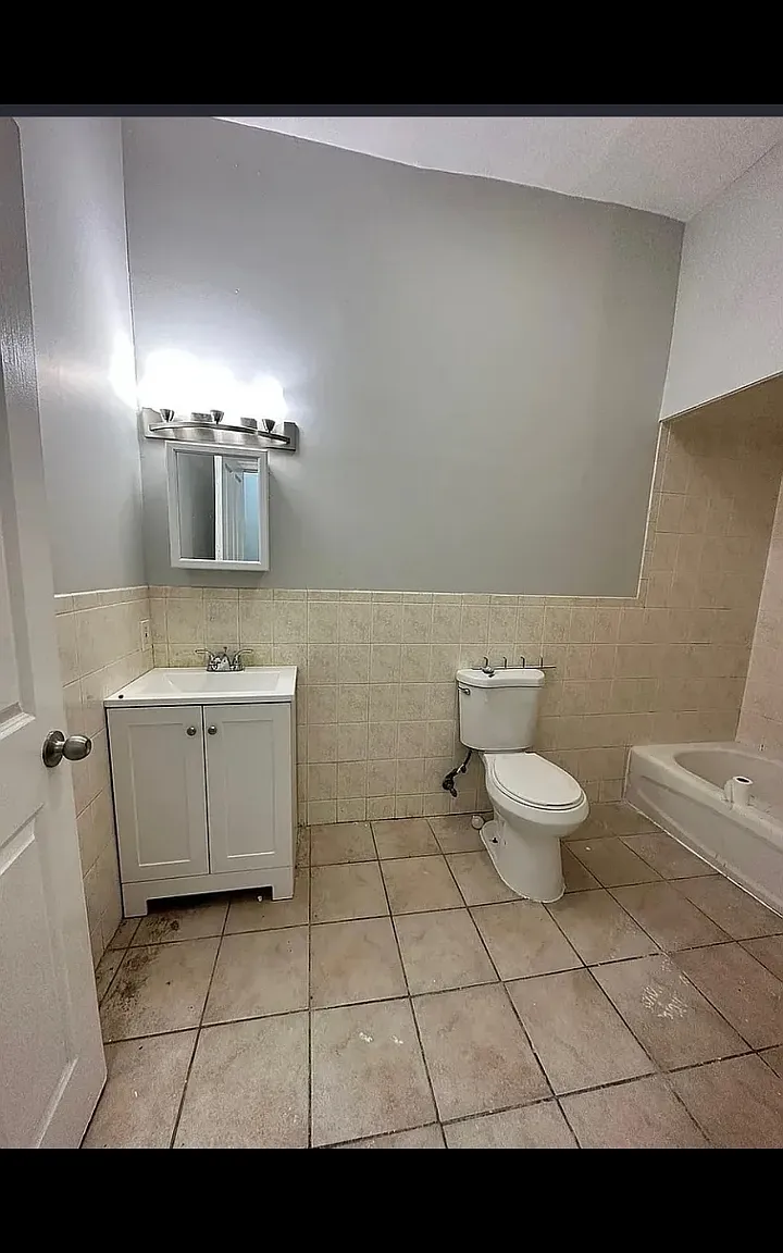 3 bed, $1,800 — Photo 4