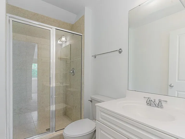 114 Primrose Ln — Photo 25