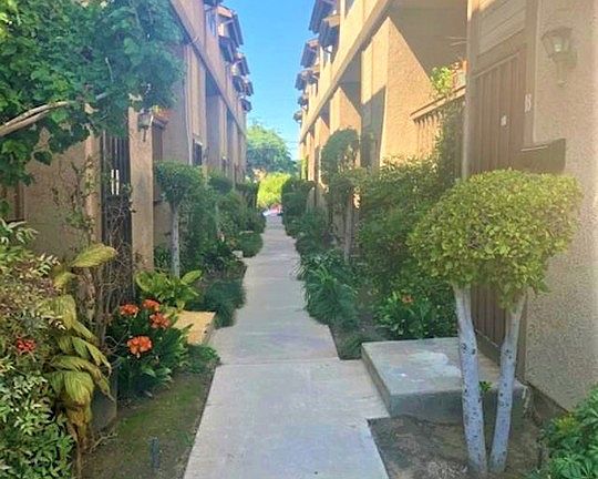 2nd image of 850 W 157th St APT 16
