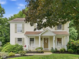 214 Thornwood Ct, Coraopolis, PA 15108