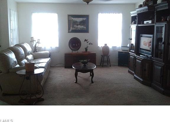 3rd image of 738 NE 7th Ave