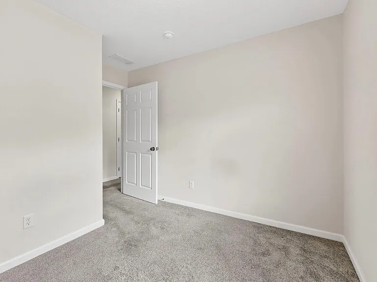 Wright St — Photo 14